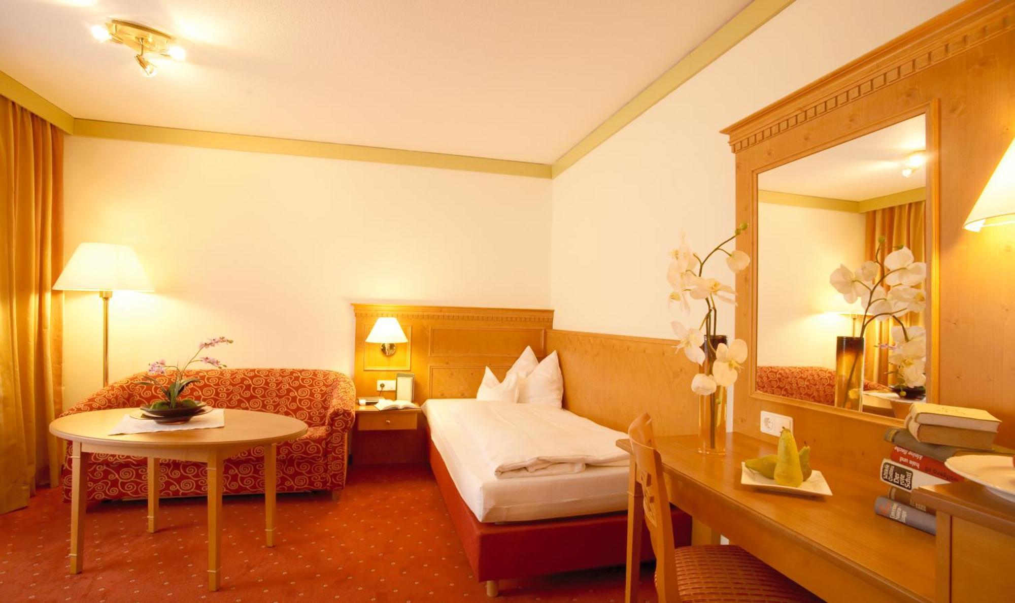 Hotel Glockenspiel Bad Griesbach im Rottal Esterno foto